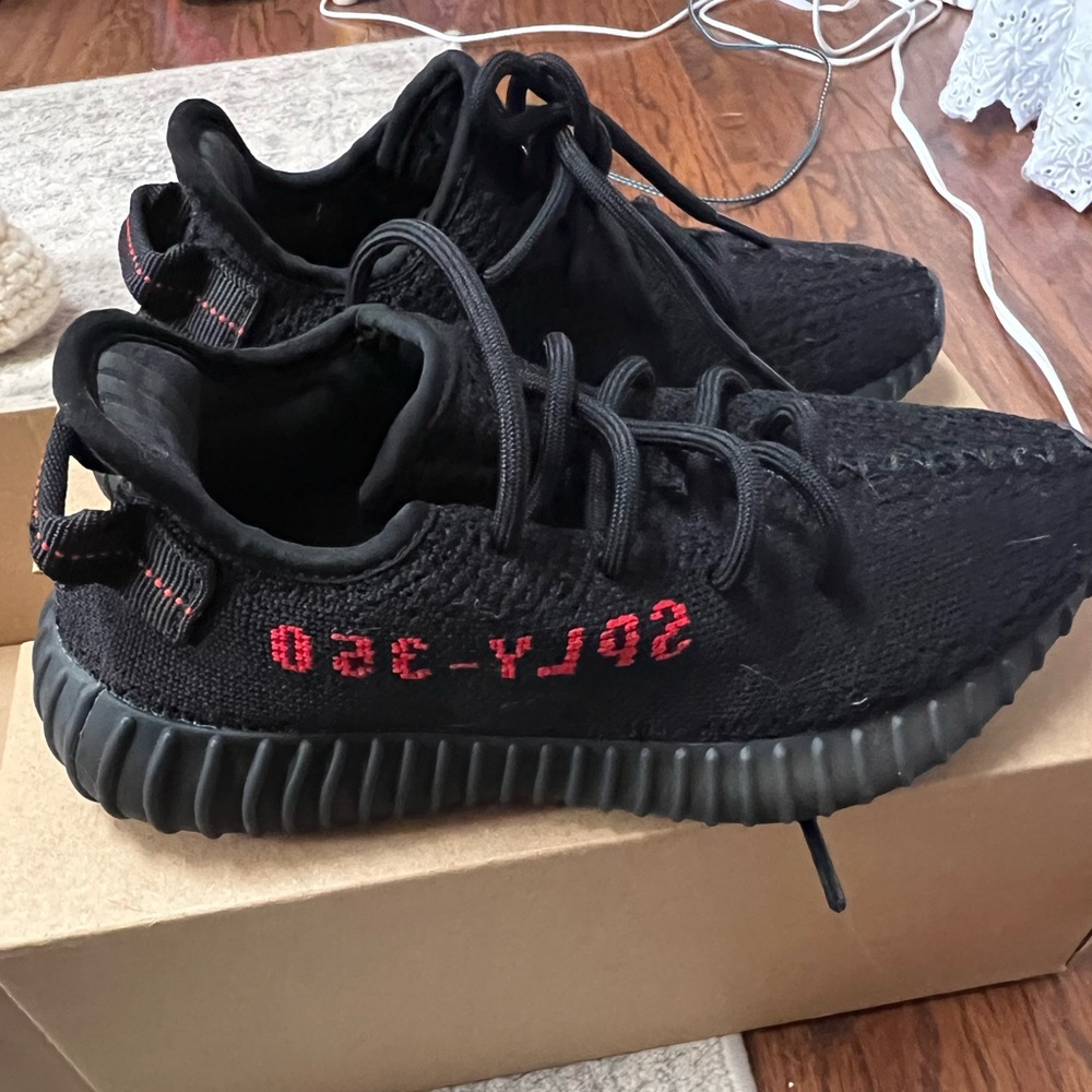 Yeezy Boost 350 v2